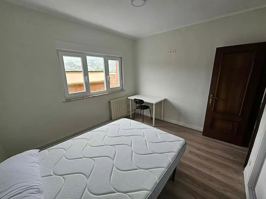 Immagine 2 di Camera in affitto  in Calle Costa Verde a Oviedo