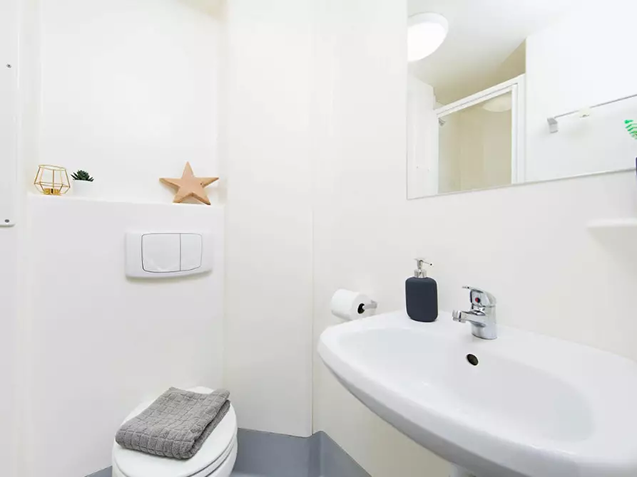 Immagine 3 di Camera in affitto  in Duke Street a 