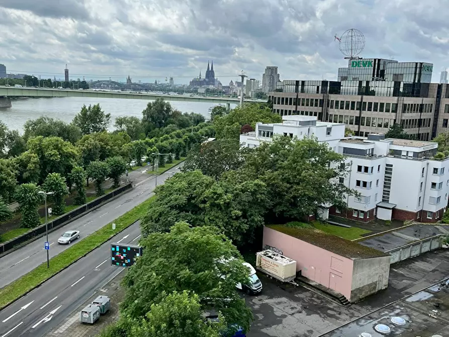 Immagine 1 di Casa indipendente in affitto  in Rotterdamer Straße a Köln