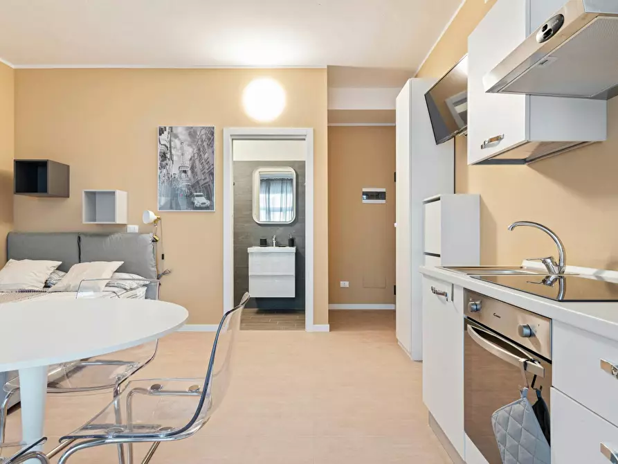 Immagine 4 di Appartamento in affitto  in Via Luciano Manara a Milano