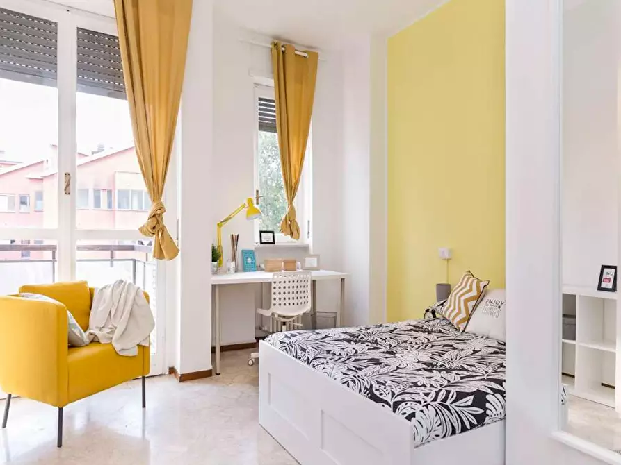 Immagine 1 di Camera in affitto  in Via dei Mandorli a Buccinasco