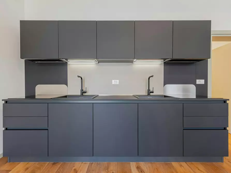 Immagine 10 di Camera in affitto  in Via Montebello a Ferrara