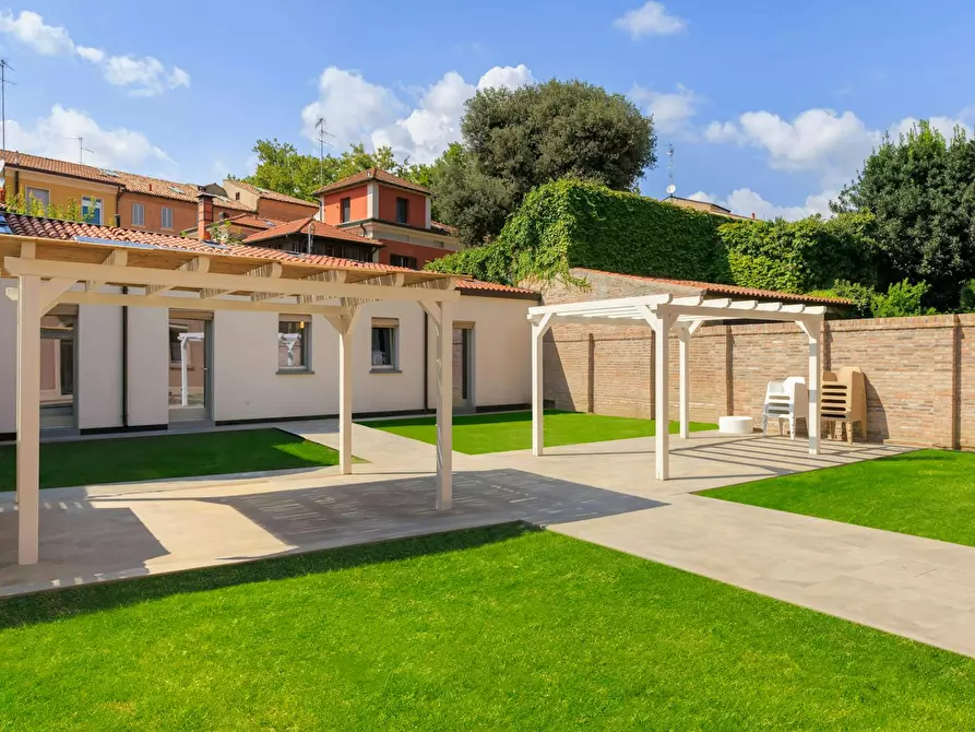 Immagine 10 di Camera in affitto  in Via Montebello a Ferrara