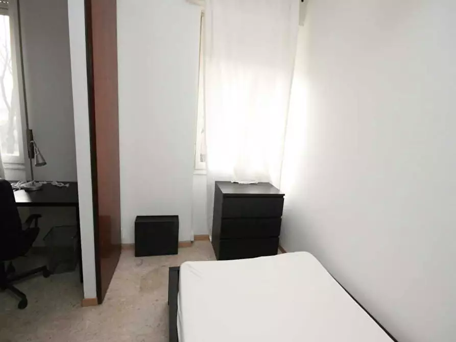 Immagine 3 di Camera in affitto  in Via Bartolomeo D'Alviano a Milano