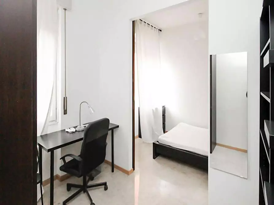 Immagine 2 di Camera in affitto  in Via Bartolomeo D'Alviano a Milano