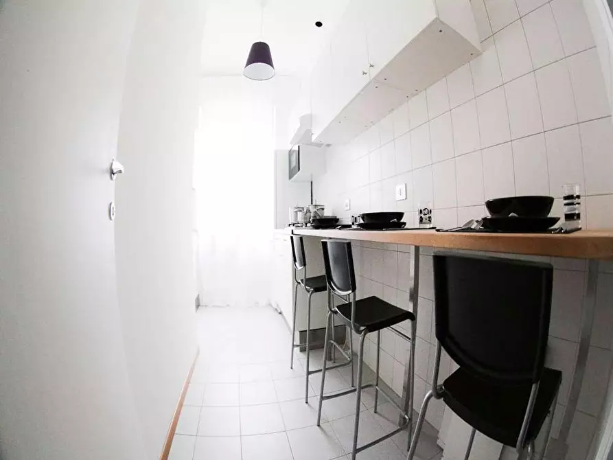 Immagine 4 di Camera in affitto  in Via Nicola D'Apulia a Milano