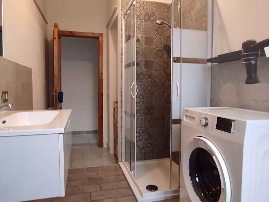 Immagine 9 di Camera in affitto  in Via Alberto La Marmora a Nuoro