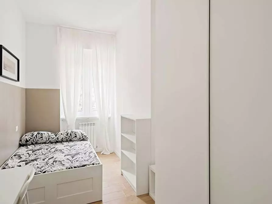 Immagine 2 di Camera in affitto  in Viale Legioni Romane a Milano