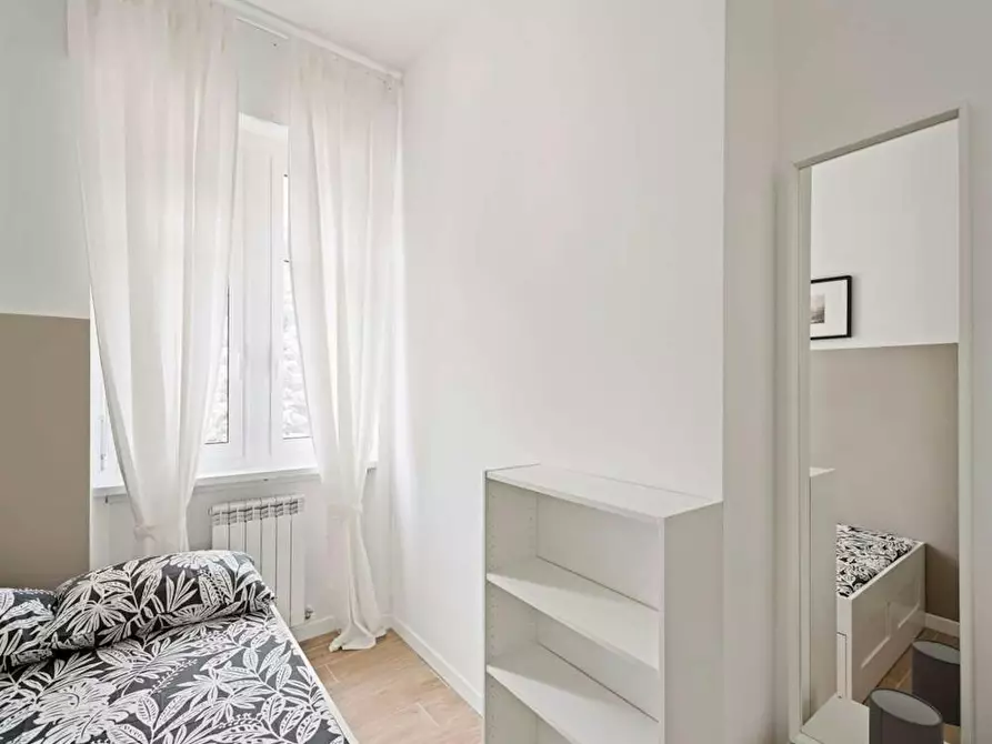 Immagine 3 di Camera in affitto  in Viale Legioni Romane a Milano