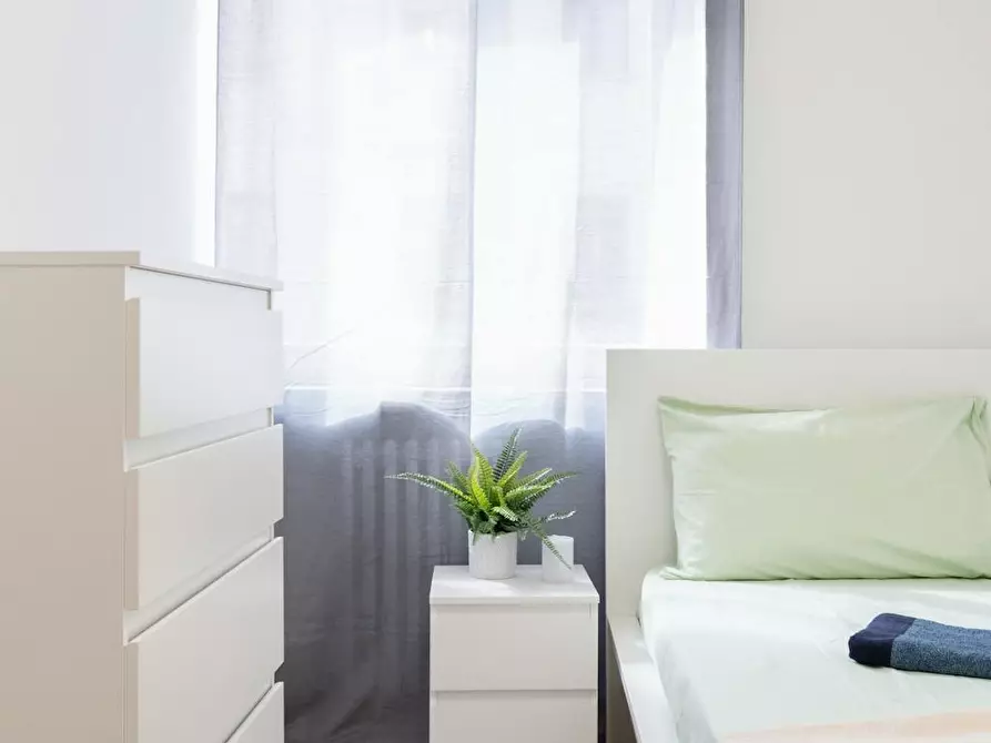 Immagine 3 di Camera in affitto  in Via Frinco a Torino