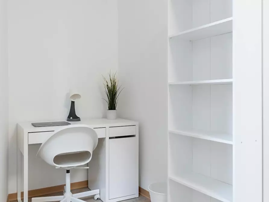 Immagine 5 di Camera in affitto  in Via Frinco a Torino