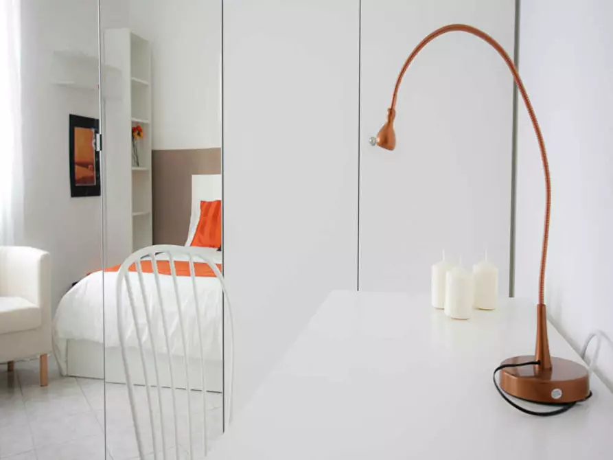 Immagine 1 di Camera in affitto  in Viale Ortles a Milano