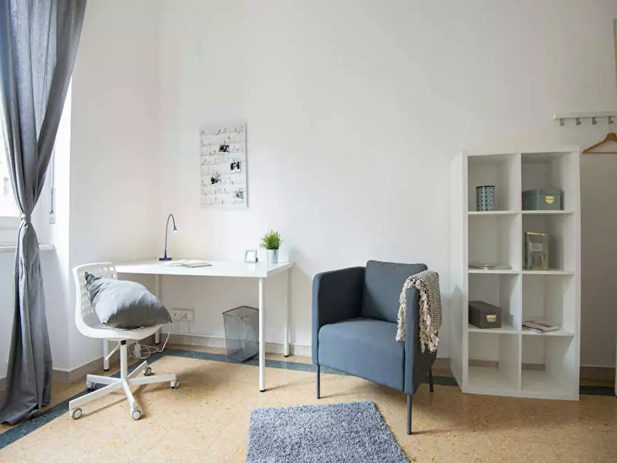 Immagine 5 di Camera in affitto  in Corso Re Umberto a Torino