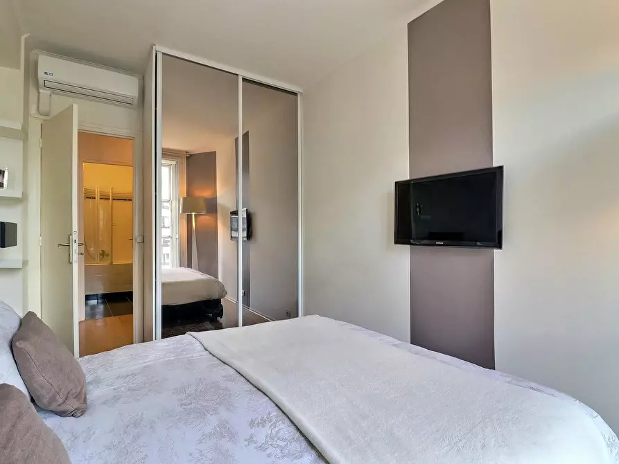 Immagine 2 di Appartamento in affitto  in Rue Scheffer a Paris 16