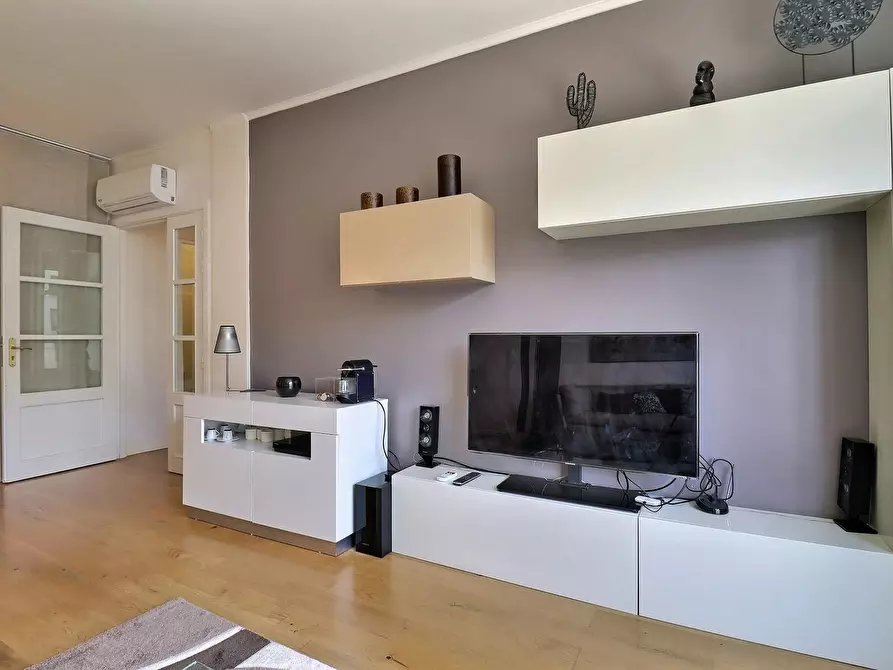 Immagine 6 di Appartamento in affitto  in Rue Scheffer a Paris 16