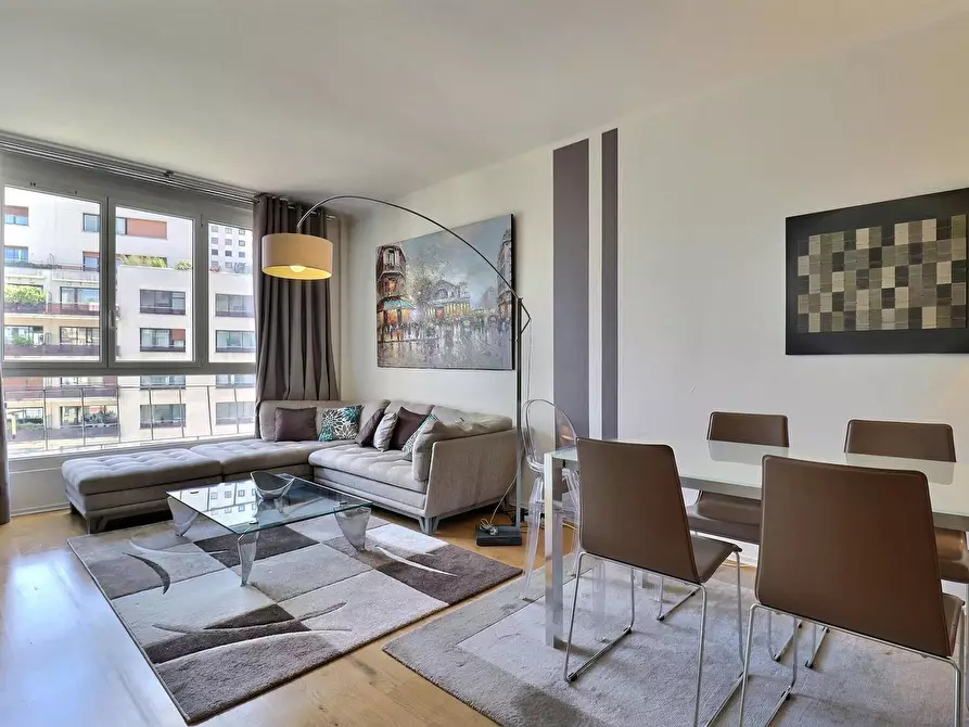 Immagine 1 di Appartamento in affitto  in Rue Scheffer a Paris 16