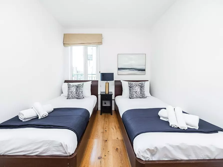 Immagine 9 di Casa indipendente in affitto  in Bantam House a Brent