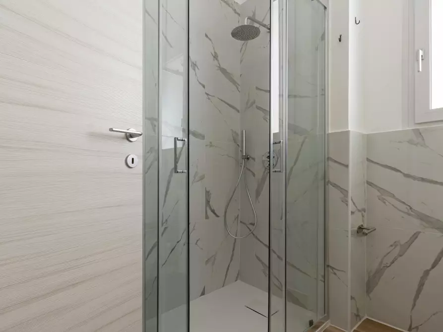 Immagine 6 di Camera in affitto  in Via Dante di Nanni a Torino