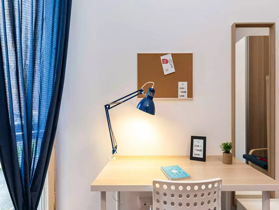 Immagine 9 di Camera in affitto  in Via Sulmona a Milano