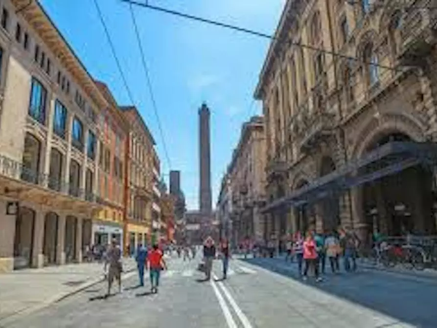Immagine 6 di Appartamento in affitto  in Via Calzolerie a Bologna