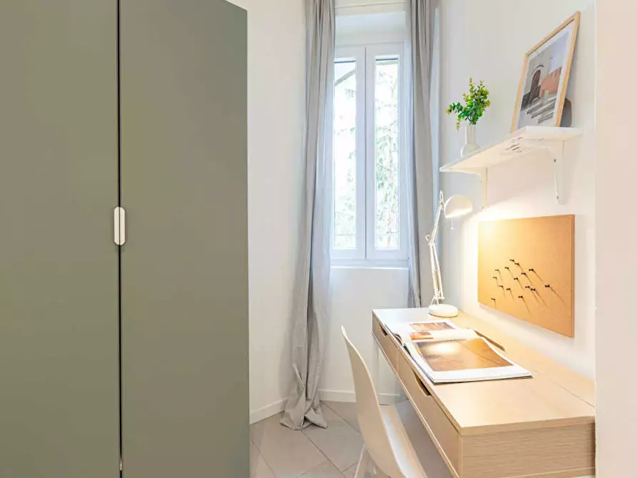 Immagine 6 di Camera in affitto  in Via Luigi Scrosati a Milano