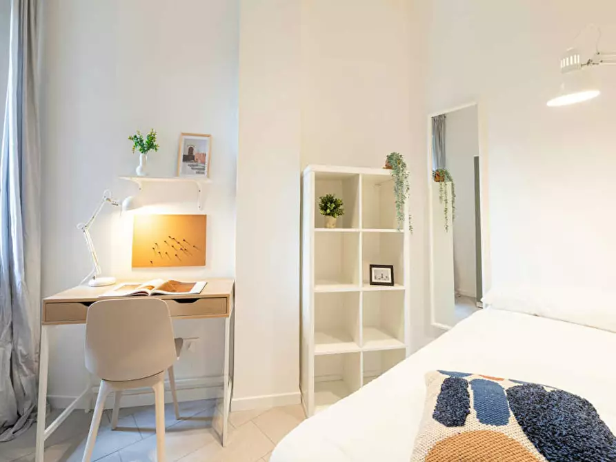 Immagine 4 di Camera in affitto  in Via Luigi Scrosati a Milano