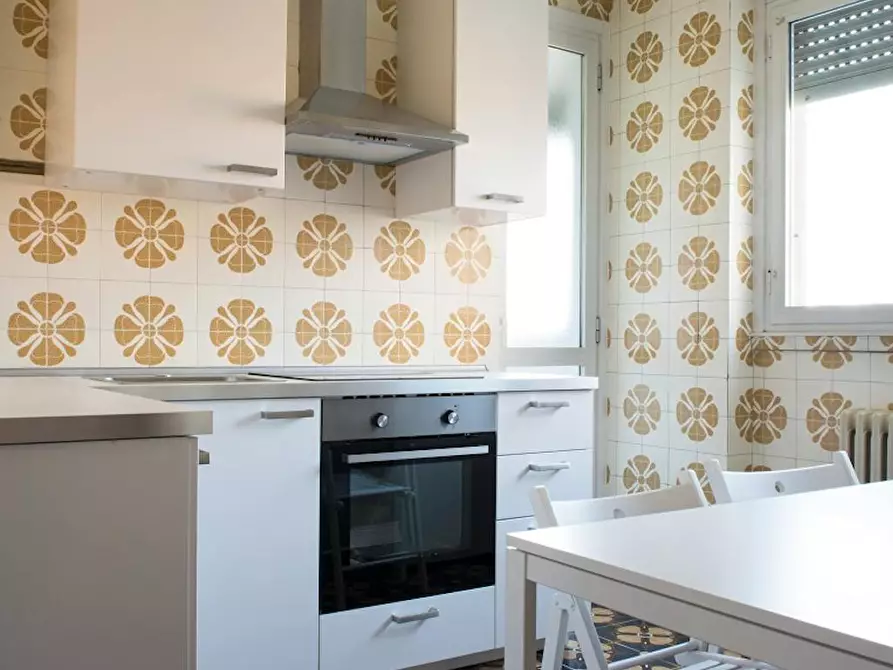 Immagine 4 di Camera in affitto  in Via Federico Engels a Milano