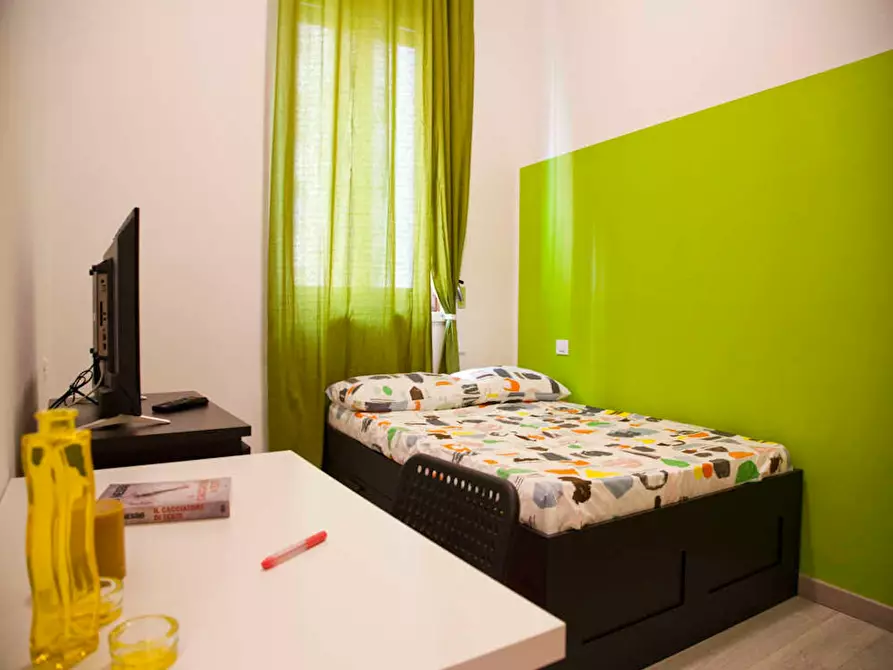 Immagine 1 di Camera in affitto  in Via Conca del Naviglio a Milano