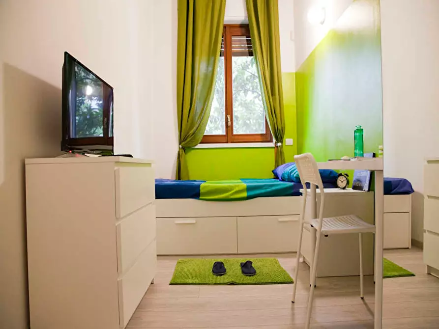 Immagine 5 di Camera in affitto  in Via Conca del Naviglio a Milano