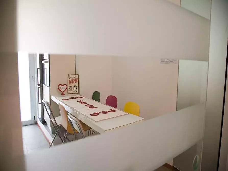 Immagine 9 di Camera in affitto  in Via Conca del Naviglio a Milano