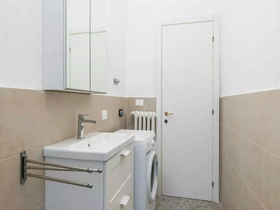 Immagine 10 di Camera in affitto  in Via delle Lame a Bologna