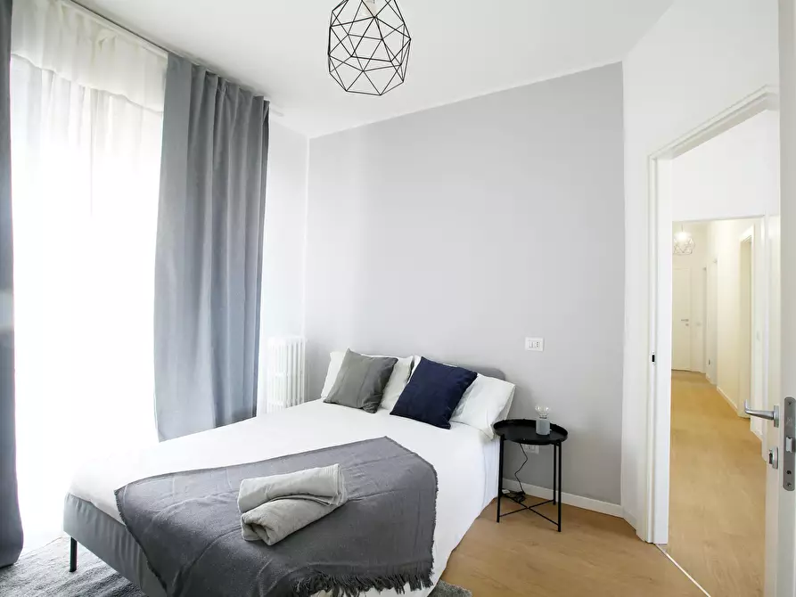 Immagine 2 di Camera in affitto  in Via Benjamin Constant a Milano