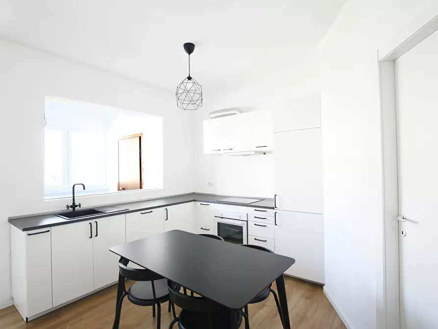 Immagine 10 di Camera in affitto  in Via Benjamin Constant a Milano