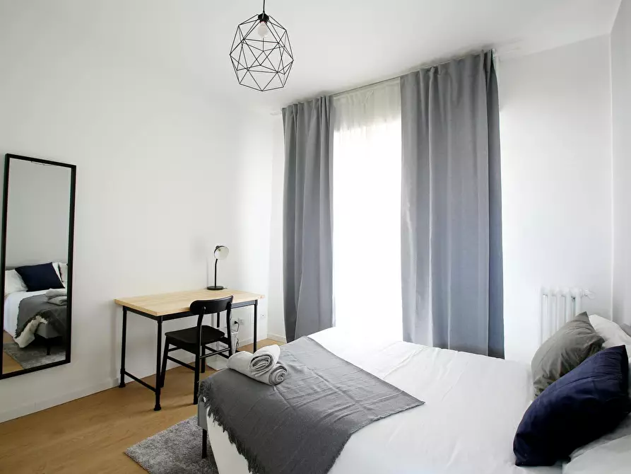 Immagine 1 di Camera in affitto  in Via Benjamin Constant a Milano