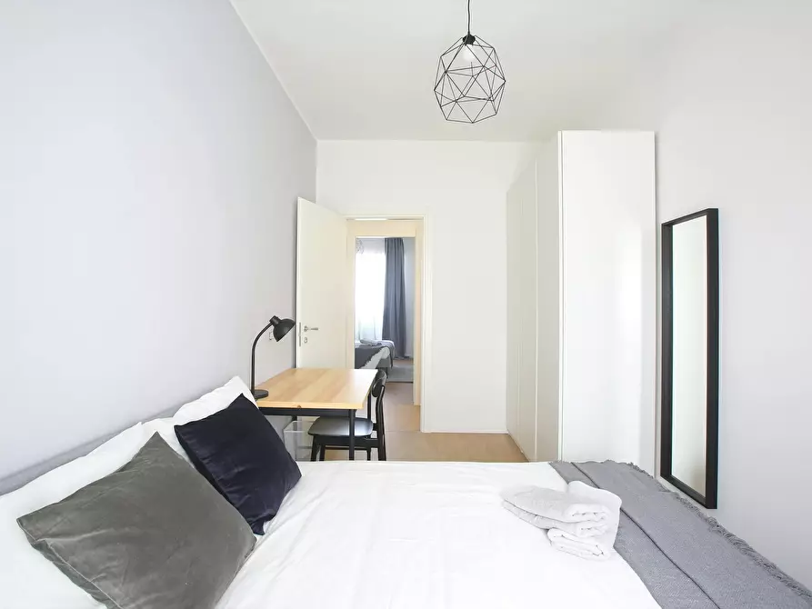 Immagine 5 di Camera in affitto  in Via Benjamin Constant a Milano