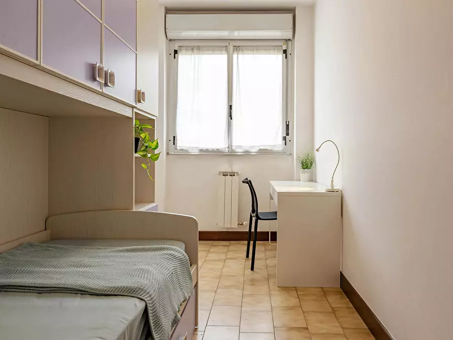Immagine 1 di Camera in affitto  in Via Lodovico il Moro a Milano