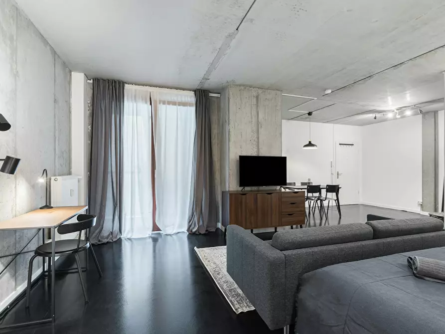 Immagine 5 di Appartamento in affitto  in Linienstraße a Berlin