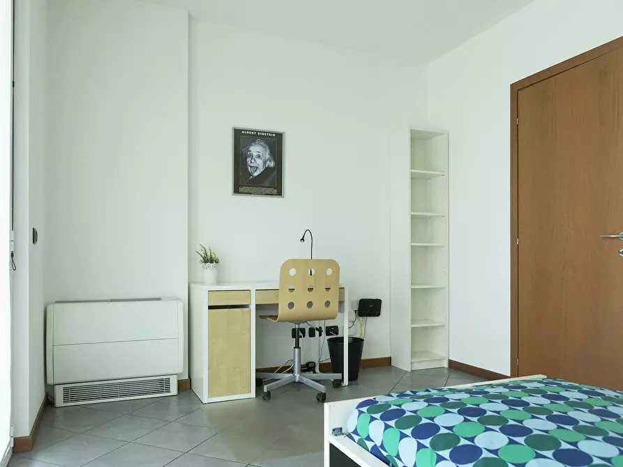 Immagine 4 di Camera in affitto  in Viale dell'Innovazione a Milano