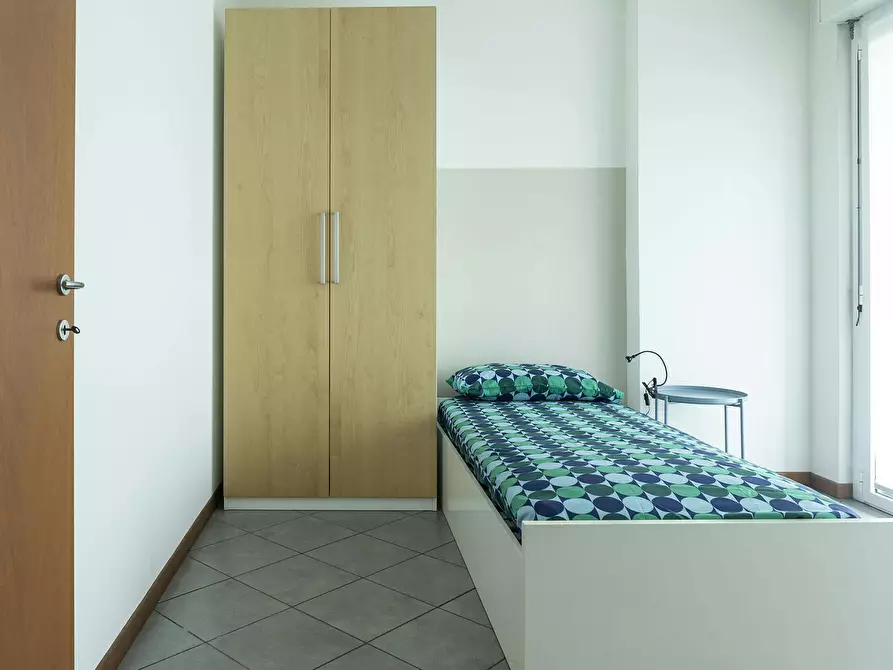 Immagine 2 di Camera in affitto  in Viale dell'Innovazione a Milano