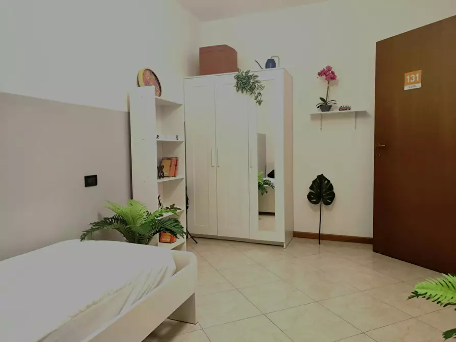 Immagine 5 di Camera in affitto  in Via Giovanni Segantini a Bologna