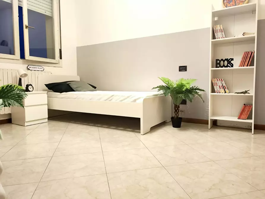 Immagine 3 di Camera in affitto  in Via Giovanni Segantini a Bologna
