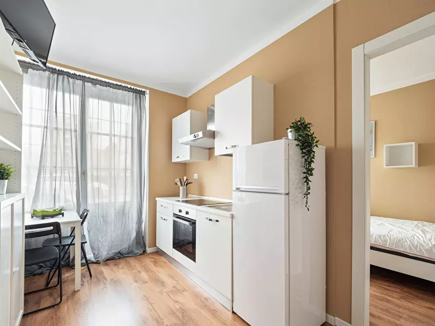 Immagine 4 di Camera in affitto  in Via Isaac Newton a Milano