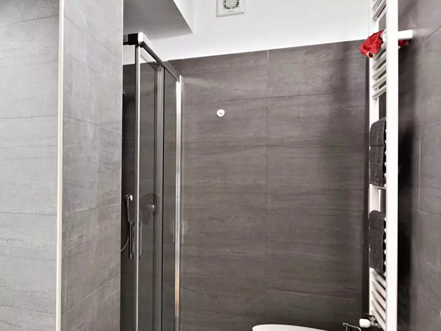 Immagine 6 di Camera in affitto  in Via Isaac Newton a Milano