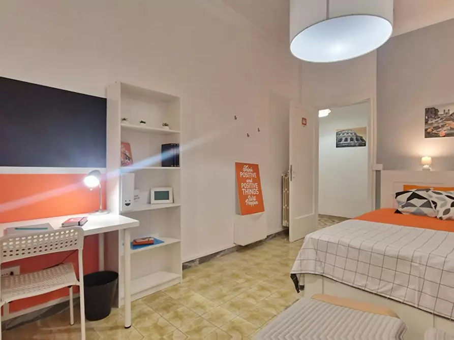 Immagine 6 di Camera in affitto  in Viale Angelico a Roma