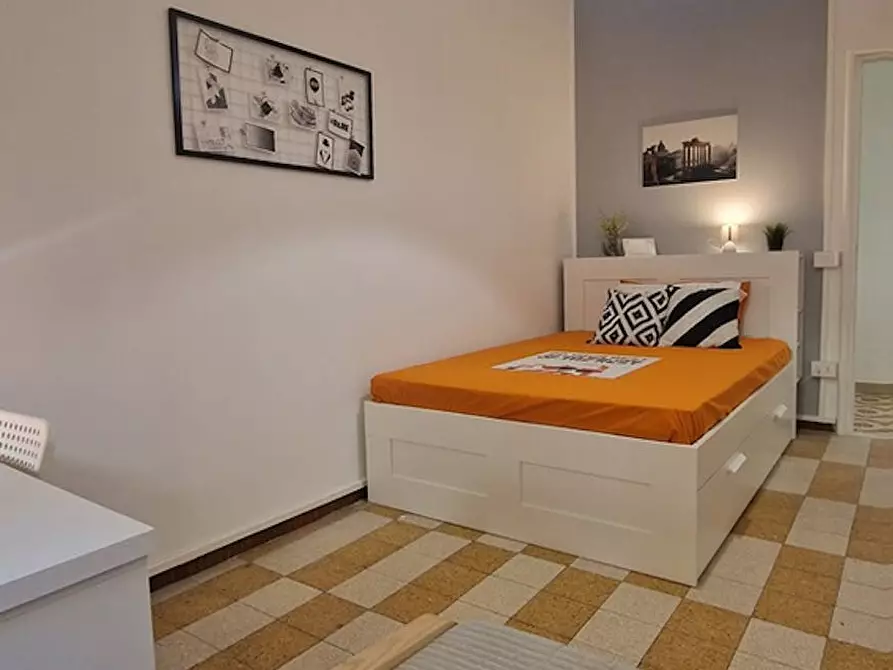 Immagine 9 di Camera in affitto  in Viale Angelico a Roma