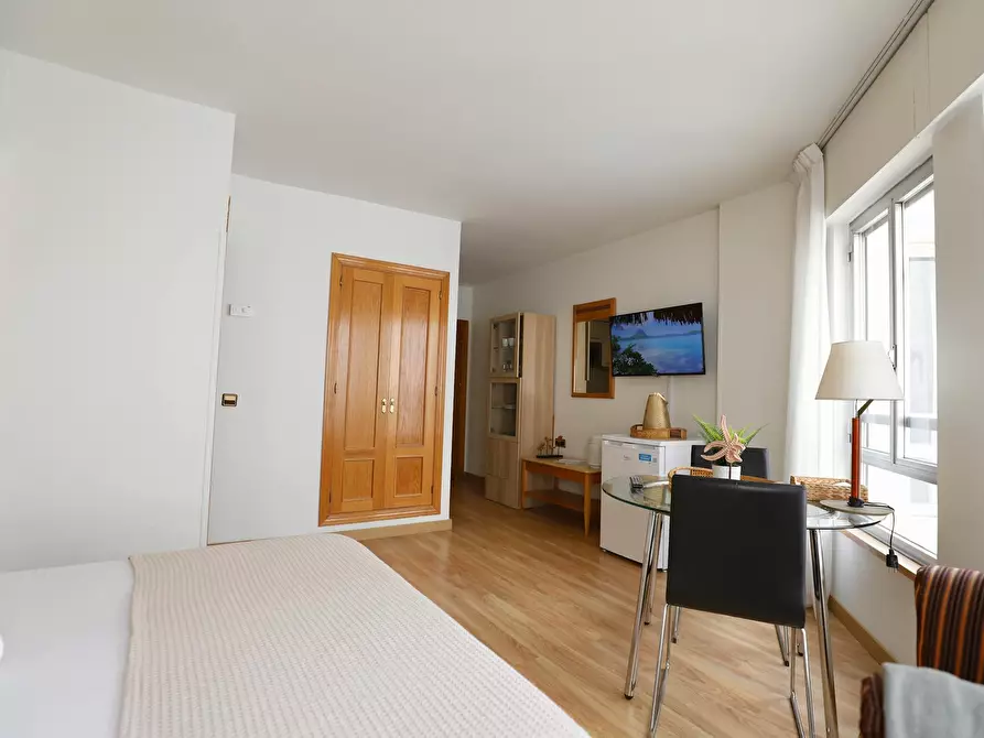 Immagine 6 di Appartamento in affitto  in Calle de Leganitos a Madrid