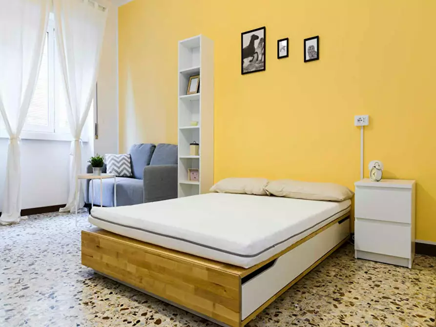 Immagine 2 di Camera in affitto  in Via Melchiorre Delfico a Milano