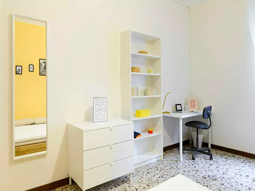 Immagine 8 di Camera in affitto  in Via Melchiorre Delfico a Milano