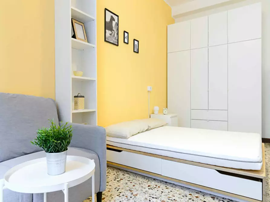 Immagine 4 di Camera in affitto  in Via Melchiorre Delfico a Milano