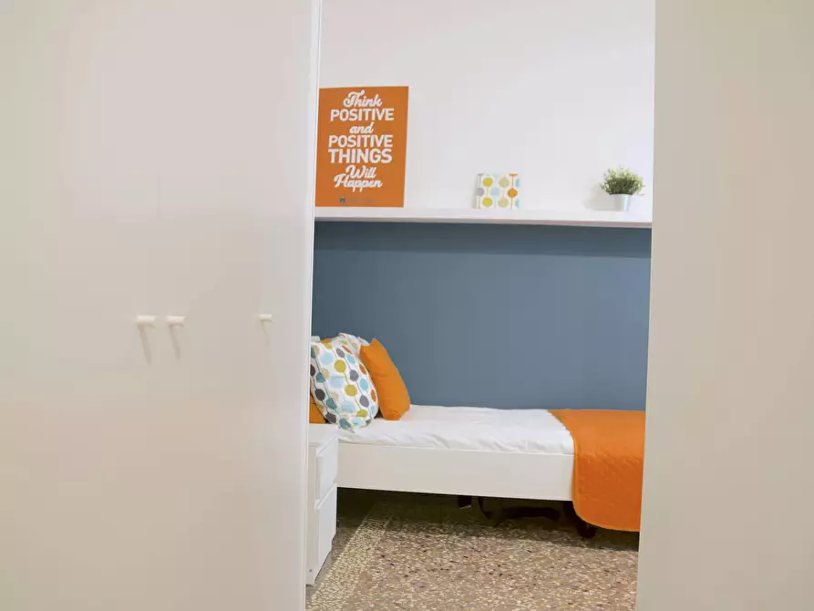 Immagine 5 di Camera in affitto  in Strada Maggiore a Bologna